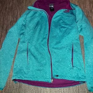 Medium northface lightweight jacket.